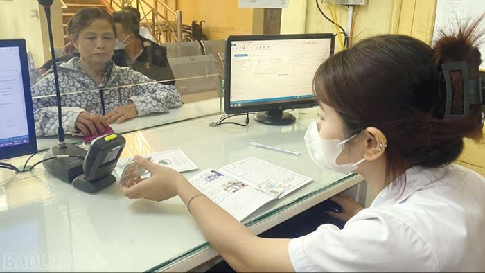  Rút ngắn thời gian cho người bệnh khi làm các thủ tục tại các cơ sở khám, chữa bệnh thông qua quét căn cước công dân. 