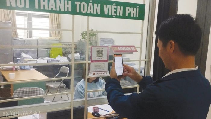  Các đơn vị y tế thực hiện thanh toán không dùng tiền mặt trong công tác khám, chữa bệnh từ đầu năm đến nay đạt 188.110/378.935 lượt giao dịch. 