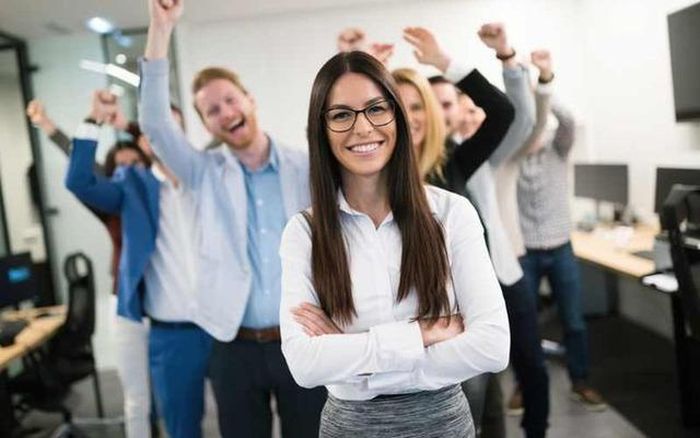 Sau 35 tuổi, Nhân Mã như "cá chép hóa rồng", gặt hái thành công rực rỡ, không chỉ đạt được mục tiêu cá nhân mà còn tạo dựng vị thế vững chắc. Ảnh minh họa