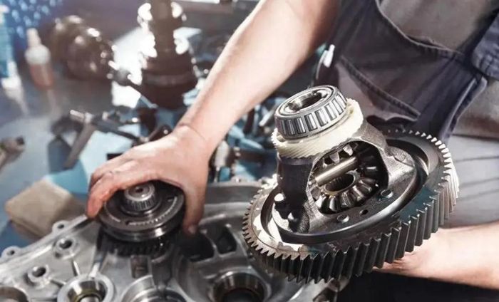Cặn carbon khiến động cơ rung, khó khởi động và nhanh hỏng các chi tiết máy.(Ảnh minh họa)