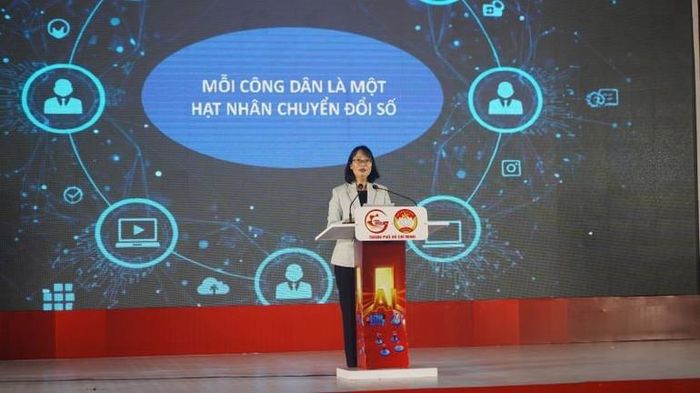 Bà Trần Thị Diệu Thúy, Phó Chủ tịch Ủy ban nhân dân Thành phố Hồ Chí Minh phát biểu tại buổi phát động.