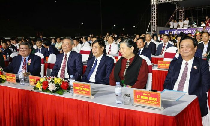  Các đại biểu tham dự Lễ kỷ niệm 130 năm thành lập tỉnh Sơn La. 