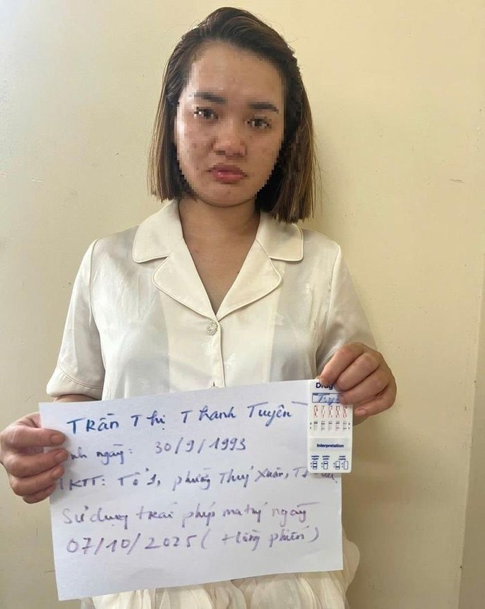 Đối tượng Trần Thị Thanh Tuyền tại cơ quan Công an (Ảnh: M.N)