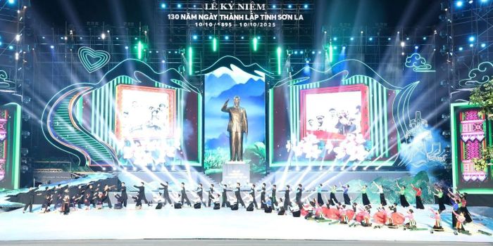 Các tiết mục nghệ thuật chào mừng 130 năm thành lập tỉnh Sơn La
