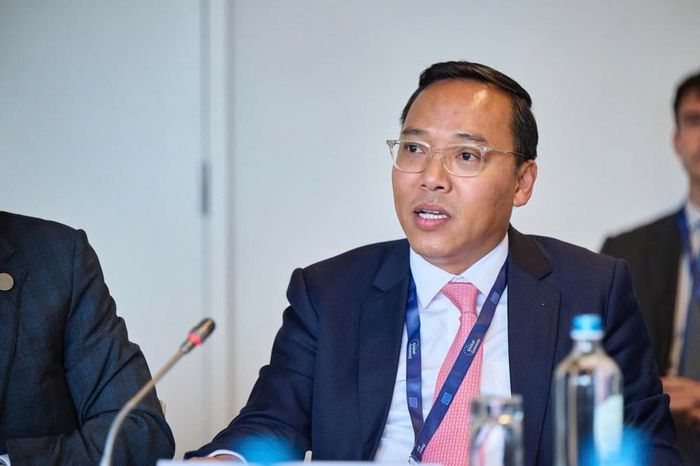 Theo Thứ trưởng Nguyễn Hoàng Long, Chiến lược Cửa ngõ Toàn cầu của EU nhằm thúc đẩy kết nối bền vững, huy động nguồn vốn công - tư và đảm bảo các tiêu chuẩn môi trường, quyền con người