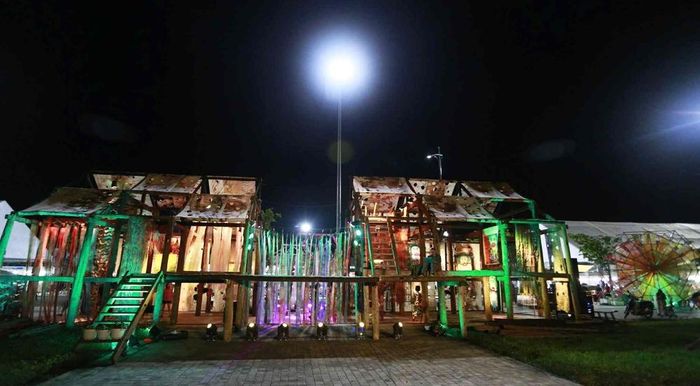 Sắp đặt “Xống chụ xon xao” về đêm