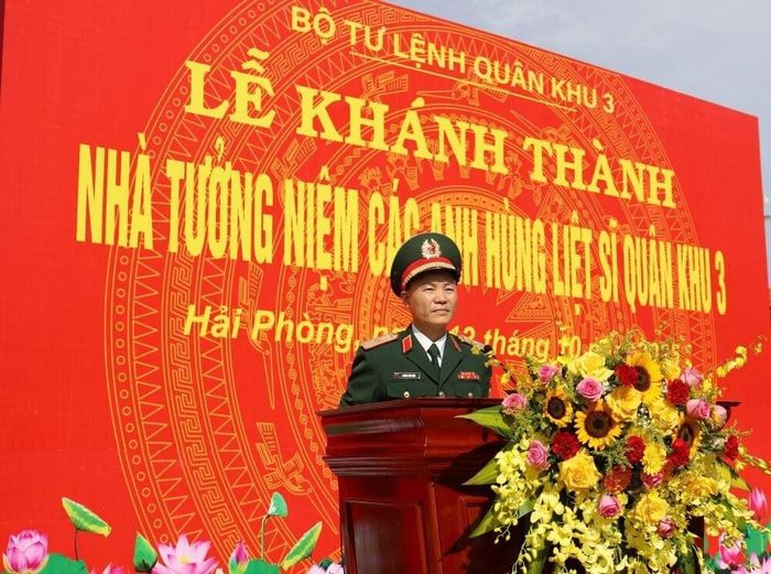 Thiếu tướng Lương Văn Kiểm, Phó Bí thư Đảng ủy, Tư lệnh Quân khu phát biểu tại Lễ khánh thành.