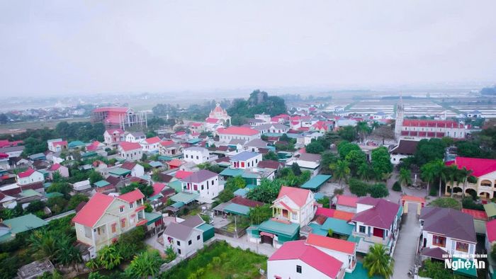Diện mạo nông thôn mới sáng - xanh - sạch - đẹp của xã Hợp Minh. Ảnh: Đảng bộ xã Hợp Minh