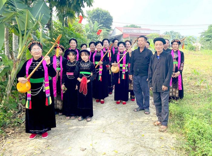 Các thành viên CLB hát Then, đàn Tính xã Thái Sơn tích cực luyện tập, góp phần lan tỏa văn hóa dân tộc Tày trong cộng đồng.