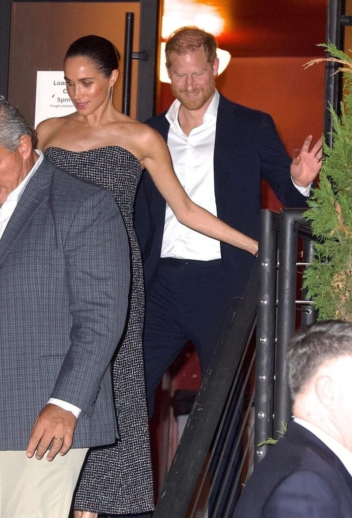  Meghan Markle có nhiều tính toán. 