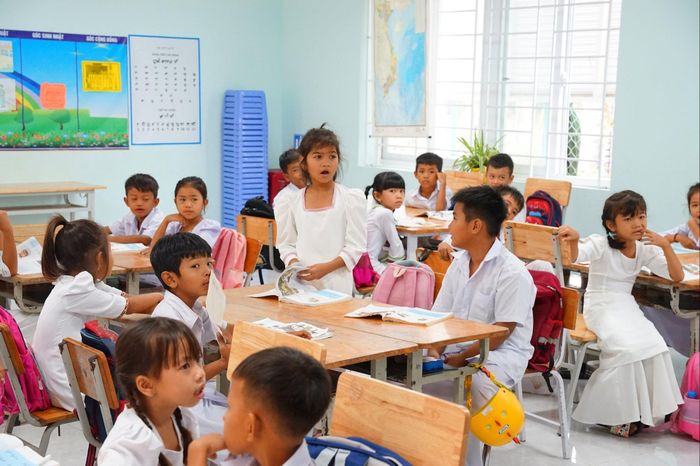 Các bạn nhỏ ở ngôi trường thuần Chăm, luôn hào hứng trong giờ học