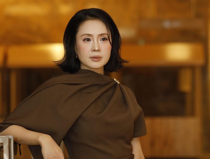  Mạnh Trường và Hồng Diễm đóng vai đôi bạn thân. 