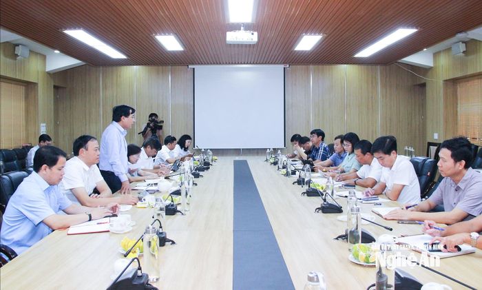 Quang cảnh cuộc làm việc. Ảnh: Mai Hoa