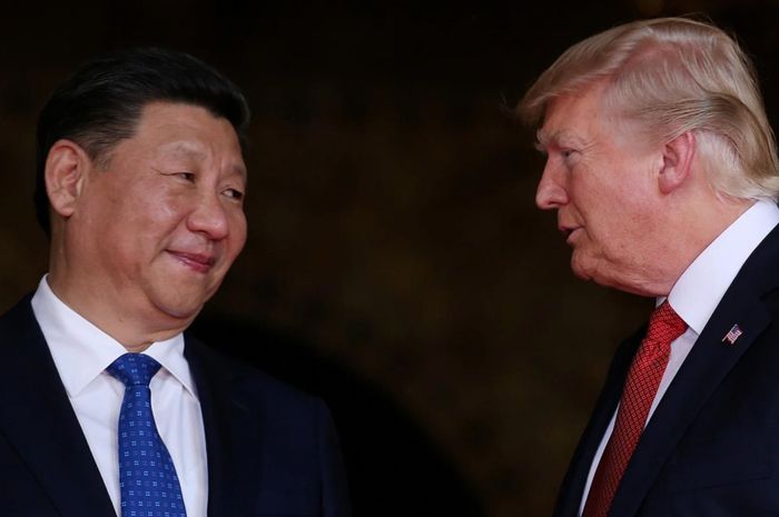 Những quyết định chính sách liên tục thay đổi từ Washington đến Bắc Kinh đang làm gia tăng mức độ bất định cho kinh tế toàn cầu. Ảnh: SCMP