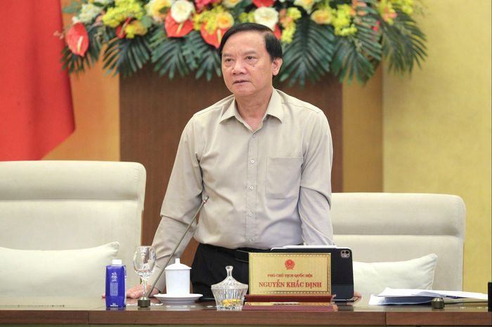 Phó Chủ tịch Quốc hội Nguyễn Khắc Định phát biểu