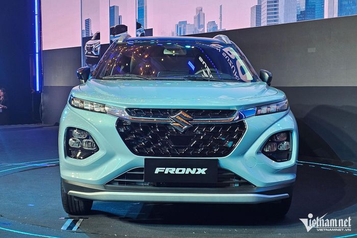 Giá bán cao có thể ảnh hưởng đến sức cạnh tranh của Suzuki Fronx khi gia nhập thị trường ô tô Việt Nam. Ảnh: Ngô Minh