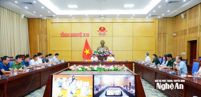 Quang cảnh phiên làm việc tại điểm cầu UBND tỉnh Nghệ An. Ảnh: Thành Duy