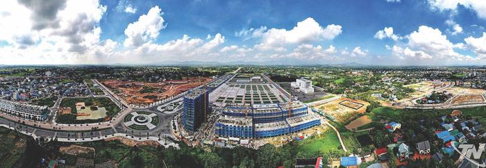 Vạn Xuân đón nắng. Ảnh: Phan Bảo