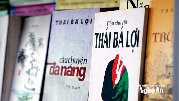 Các tác phẩm của nhà văn Thái Bá Lợi.