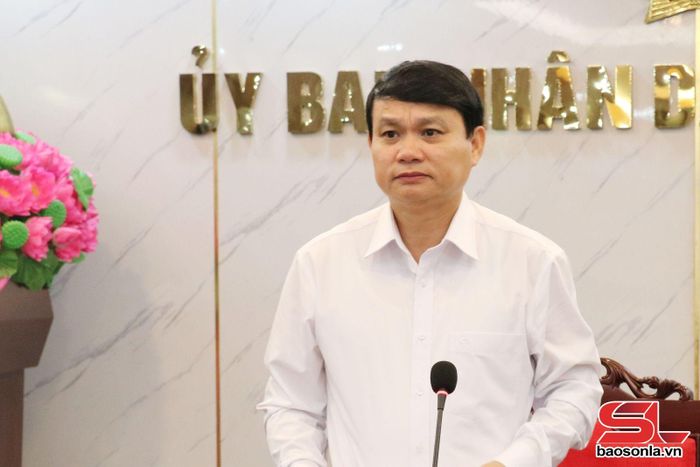 Đồng chí Đặng Ngọc Hậu phát biểu tại cuộc làm việc.