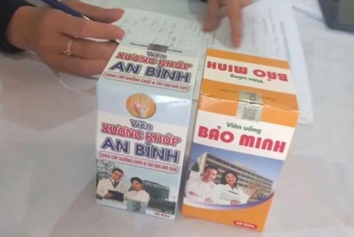 Đây là 2 trong số các loại thực phẩm chức năng mà nhóm của Hiền đã thổi phồng công dụng và bán với giá “cắt cổ” cho người dân.