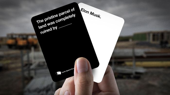  Những người đóng góp 15 USD để mua lại mảnh đất sẽ được nhận bộ thẻ Cards Against Humanity phiên bản Elon Musk giới hạn. Ảnh: Aurich Lawson/Cards Against Humanity. 