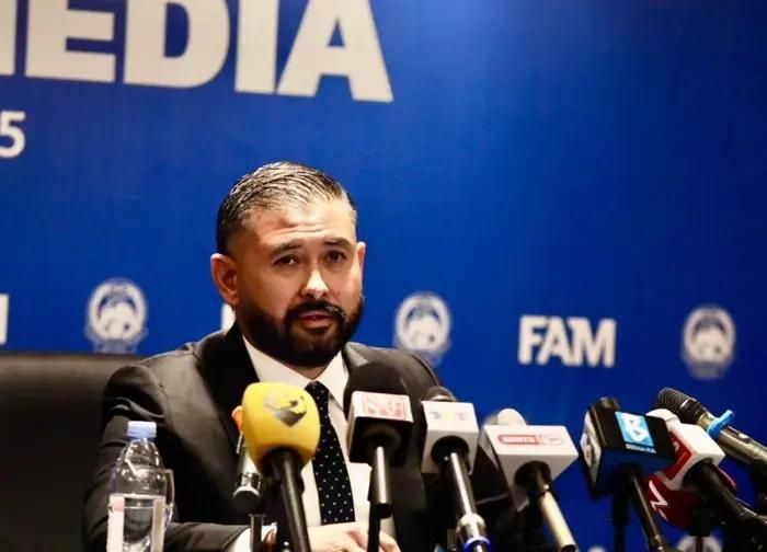 Thái tử Johor Ismail Sultan Ibrahim ở buổi họp báo chiều 25/10.Ảnh: The Star