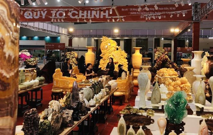 Gian trưng bày đồ đá mỹ nghệ
