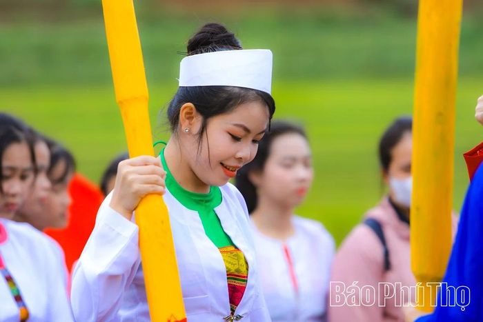 Duyên dáng người phụ nữ Mường