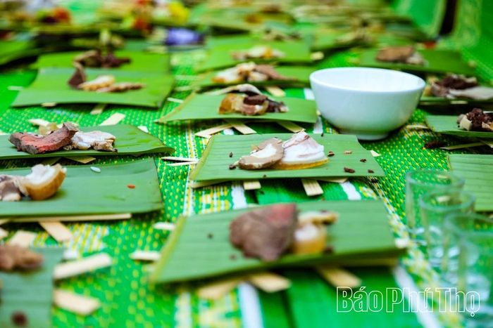 Lễ vật cúng đất trời, mời tổ tiên, cảm tạ các vị thần
