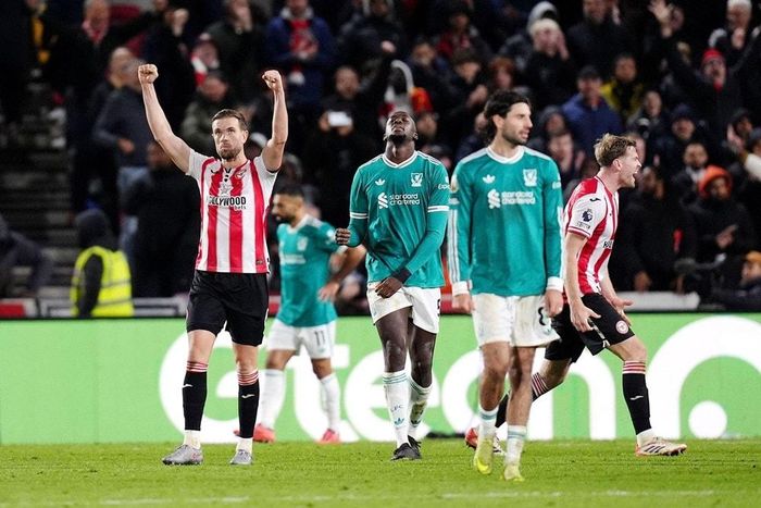 Liverpool thua trận thứ 4 liên tiếp ở Ngoại hạng Anh - Ảnh: Brentford