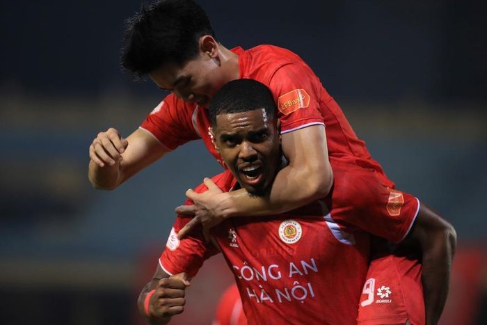 Nhưng CAHN vẫn bảo vệ thành quả. Ảnh Hoàng Linh