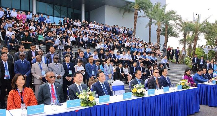 Các đại biểu tham dự Khai mạc Tuần lễ Số Quốc tế Việt Nam 2025. Ảnh: BNB