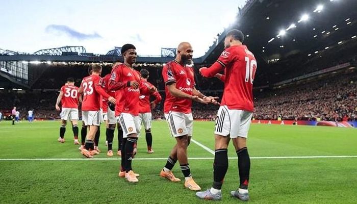 Hàng công Man United thăng hoa nhờ Mbeumo và Cunha.
