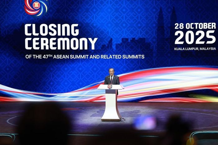 Thủ tướng Malaysia Anwar Ibrahim, Chủ tịch ASEAN 2025 phát biểu. Ảnh: Dương Giang-TTXVN