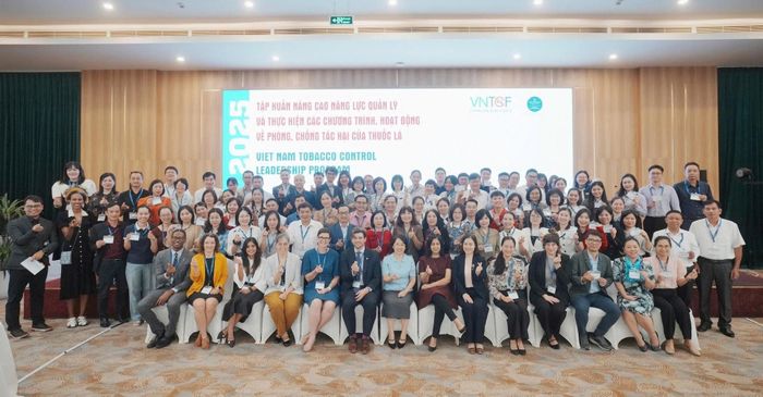 Các đại biểu và học viên tham dự chương trình. Ảnh: BTC