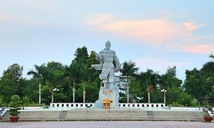 Riêng Mạc Cửu vượt qua tai ách