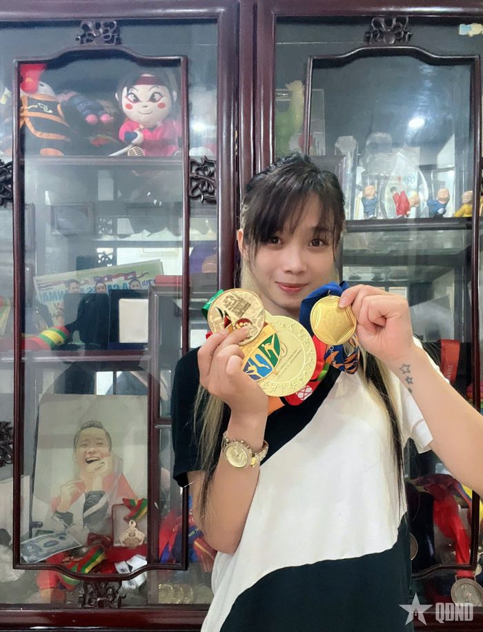 Đảng viên, vận động viên wushu Dương Thúy Vy, 2 lần vô địch World Games (Đại hội Thể thao thế giới), 2 lần giành huy chương vàng ASIAD, 4 lần giành huy chương vàng SEA Games.