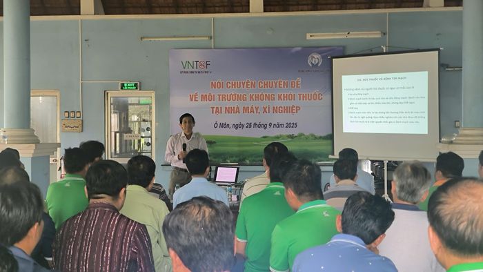 Quỹ Phòng chống tác hại của thuốc lá (Bộ Y tế) và CDC TP Cần Thơ phối hợp đẩy mạnh truyền thông về phòng chống tác hại thuốc lá trong các nhà máy, xí nghiệp.