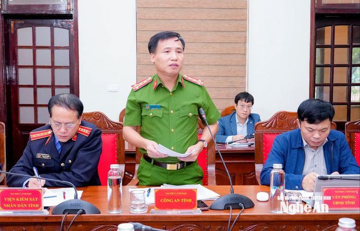 Đại diện Công an tỉnh phát biểu. Ảnh: Phạm Bằng