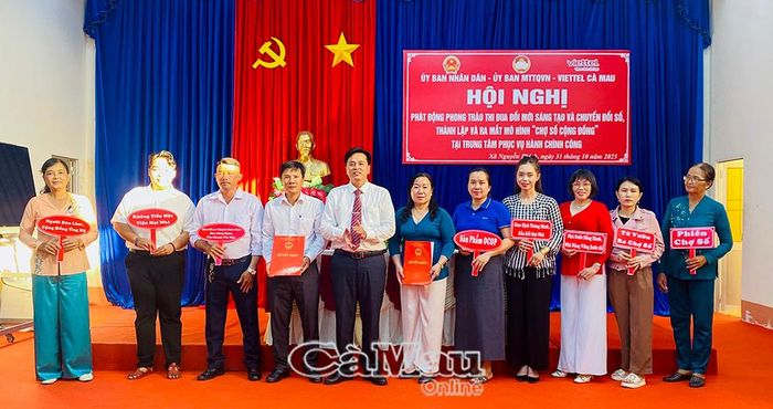 Ra mắt “Phiên chợ số cộng đồng”.