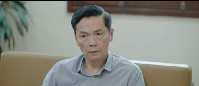 Nguyễn Văn Viên (Doãn Quốc Đam) tìm cách xóa dữ liệu phi tang.