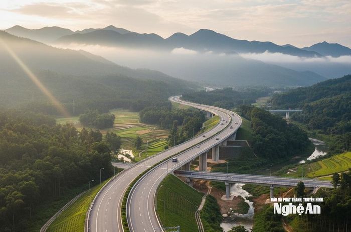 Nguồn vốn đầu tư công trung hạn giai đoạn 2026 - 2030, Nghệ An sẽ ưu tiên tập trung đầu tư vào các dự án kết cấu hạ tầng trọng điểm, đặc biệt là giao thông. Ảnh minh họa: Gemini