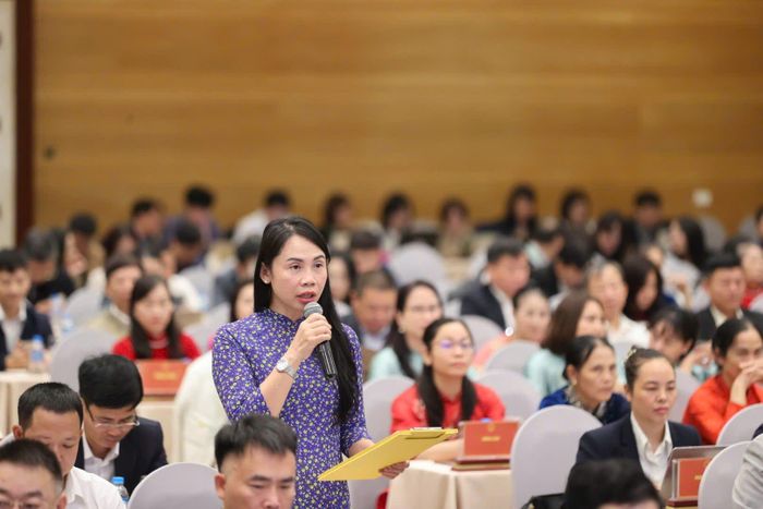 Bà Đỗ Thị Thúy Hà nêu câu hỏi