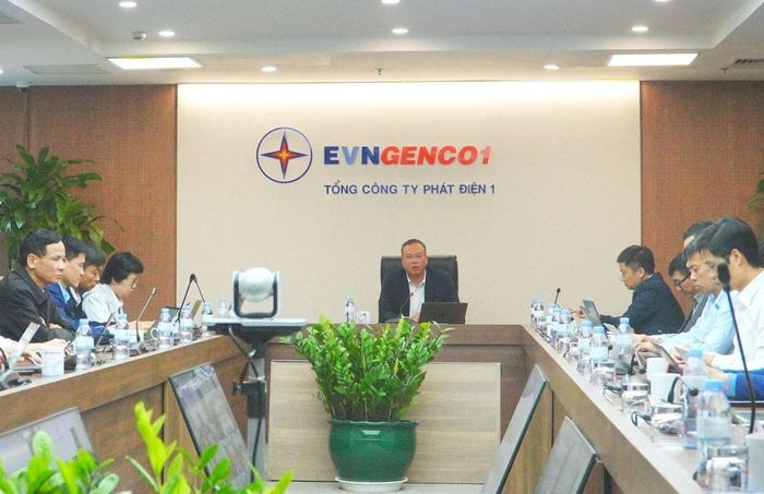 Tổng Giám đốc Lê Hải Đăng chủ trì Hội nghị giao ban trực tuyến tháng 11/2025 của EVNGENCO1.