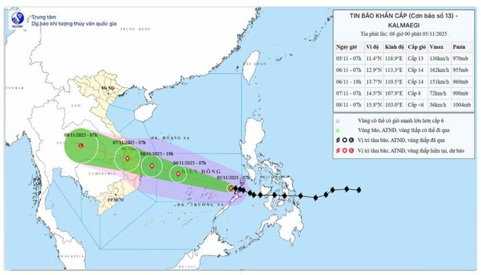 Sáng sớm nay (05/11), bão Kalmaegi đã đi vào vùng biển phía Đông khu vực Giữa Biển Đông, cơn bão số 13 trên Biển Đông trong năm 2025. Ảnh: Trung tâm KTTV Quốc gia