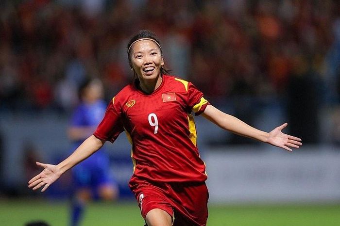 Huỳnh Như cho thấy đẳng cấp với 1 bàn thắng vào lưới ĐT nữ Việt Nam