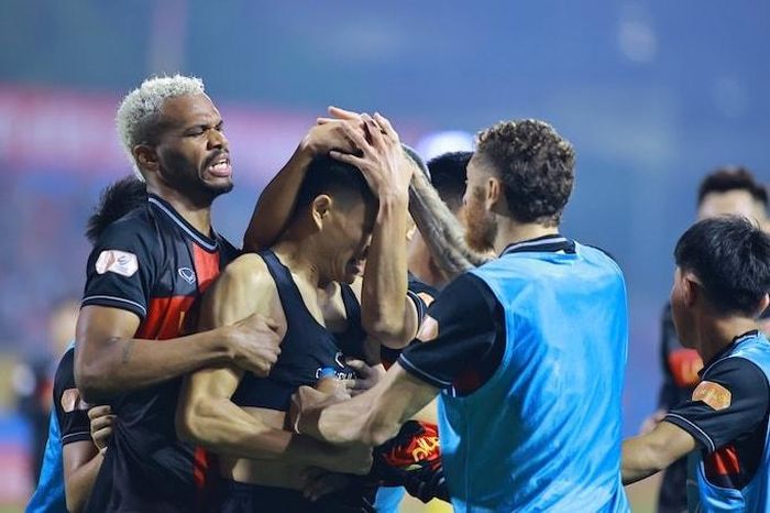 Ninh Bình dẫn đầu BXH V.League.