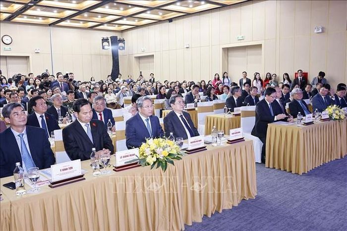 Chủ tịch Quốc hội Trần Thanh Mẫn và đại biểu dự Lễ hưởng ứng Ngày Pháp luật Việt Nam năm 2025. Ảnh: Doãn Tấn/TTXVN