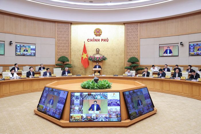 Thủ tướng chủ trì phiên họp Chính phủ tháng 10/2025 trực tuyến với các địa phương.